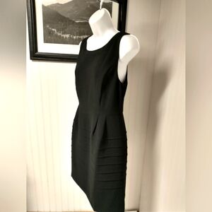 Loft Outlet by Ann Taylor Classic Sleeveless Polyester Black Knee Length Dress